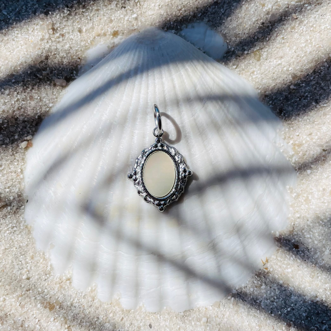 Edelstahl Charm "Eluana Silber" mit Salzwasserperlmutt