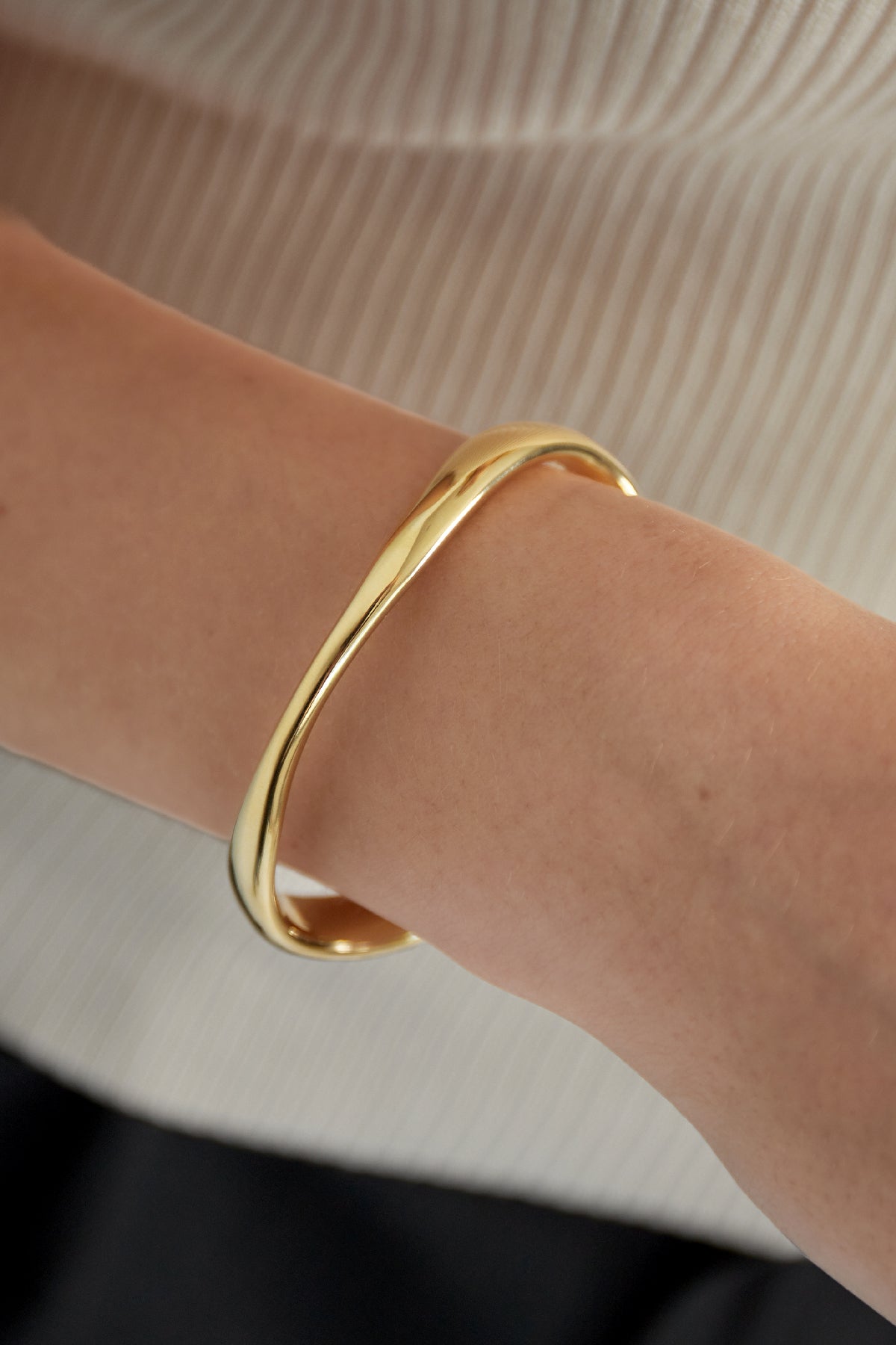 Edelstahl Armreif "Melia Gold" 14K vergoldet