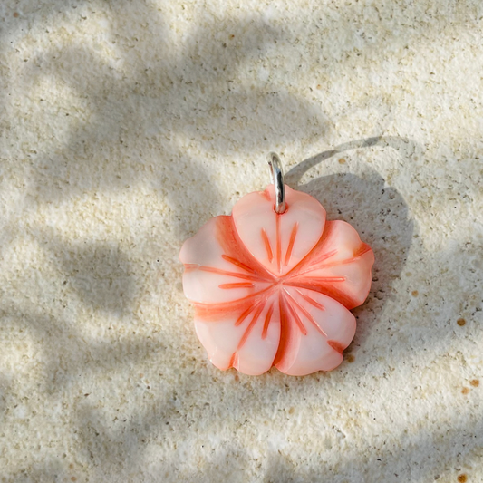 Charm "Peachy Silber" Muschelperle