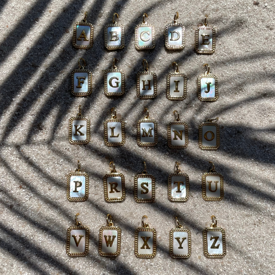 Edelstahl Charm "Kailani" mit Perlmutt