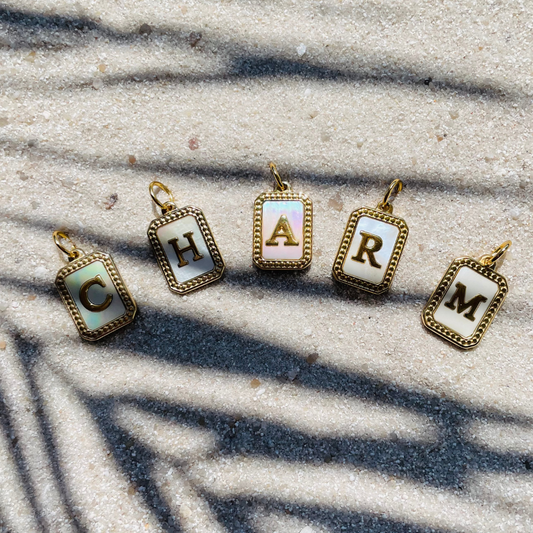 Edelstahl Charm "Kailani" mit Perlmutt