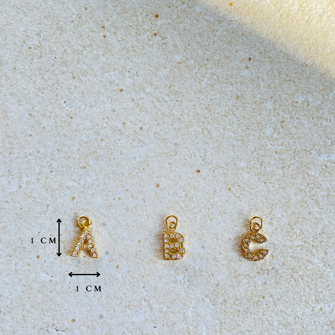 Edelstahl Charm "Letter Gold" mit Zirkonia Steinen